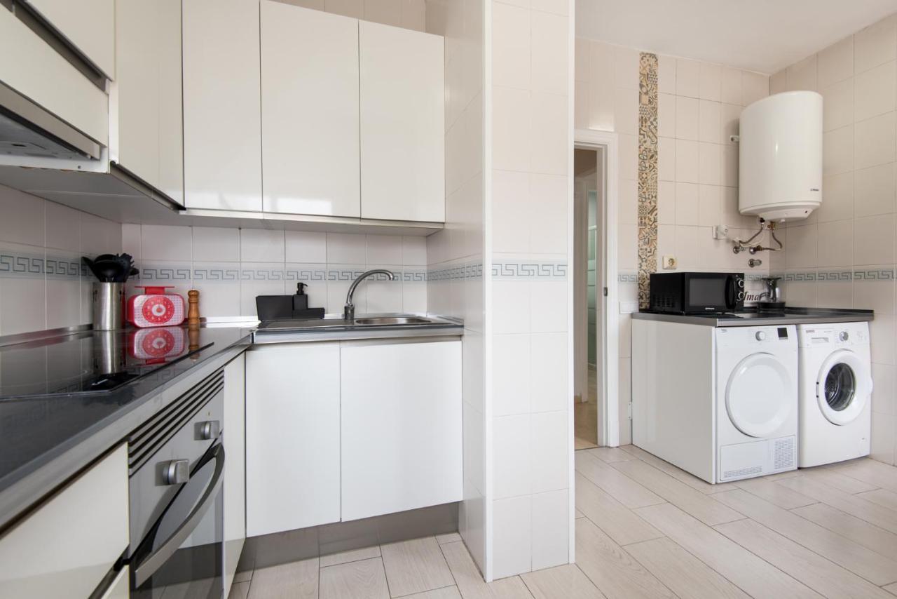 The 2Nd Corner: Central Apartment Ideal For Groups มาลากา ภายนอก รูปภาพ