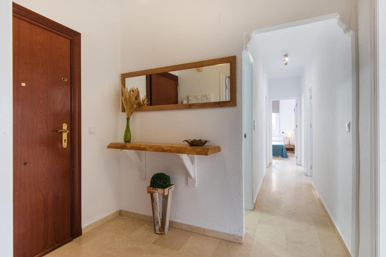 The 2Nd Corner: Central Apartment Ideal For Groups มาลากา ภายนอก รูปภาพ